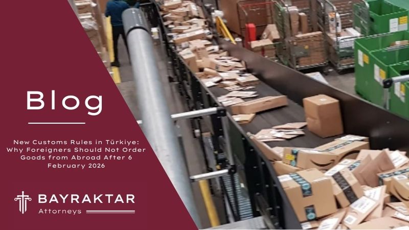 Passenger-accompanied personal goods inspection at a Turkish airport customs control point