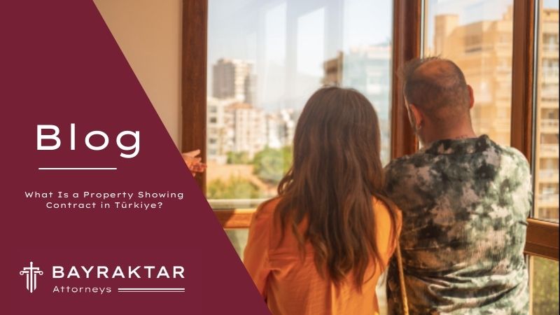 Real estate consultant showing a residential property to prospective buyers in Türkiye